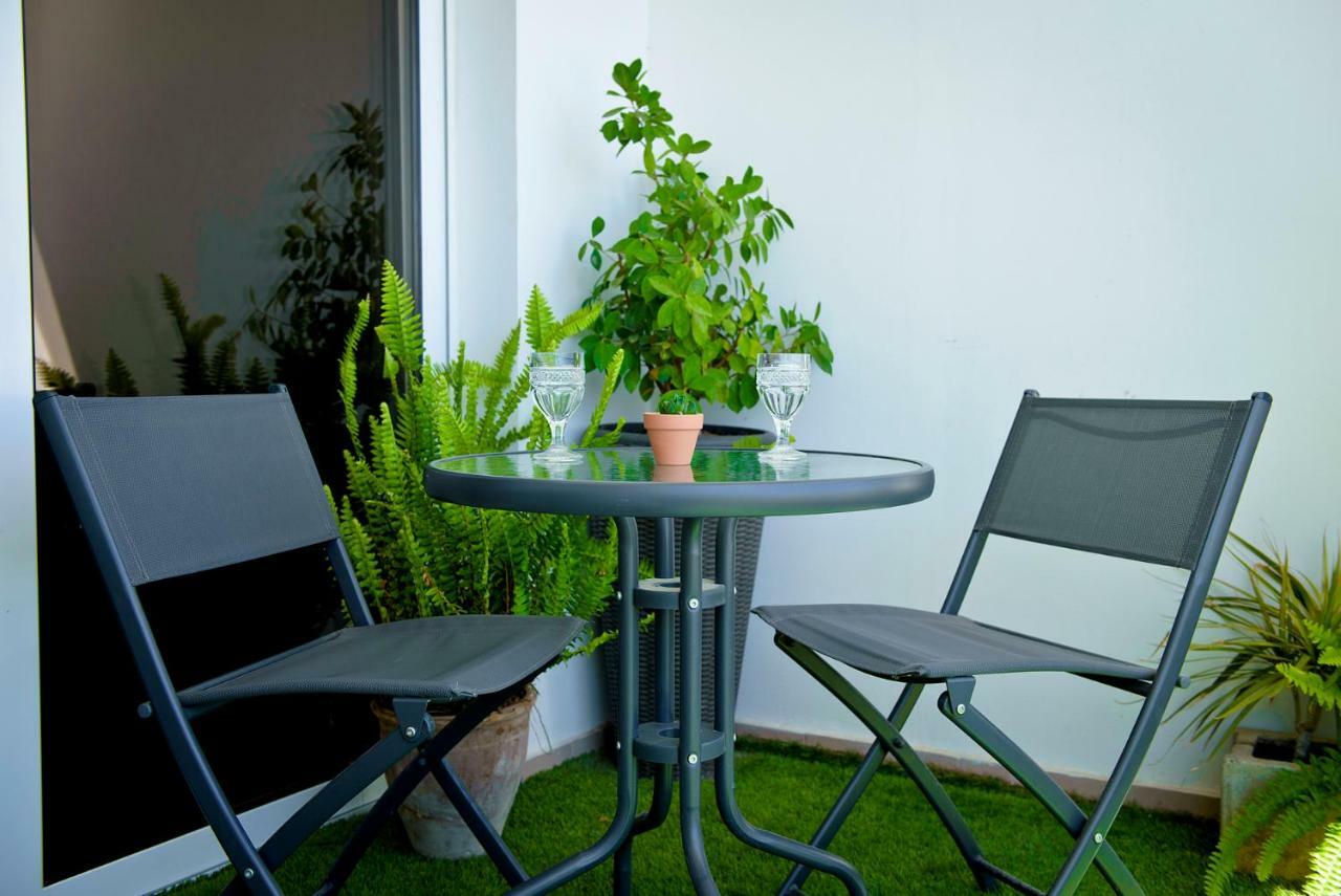 Fat Cow Apartment 101 Larnaca Buitenkant foto